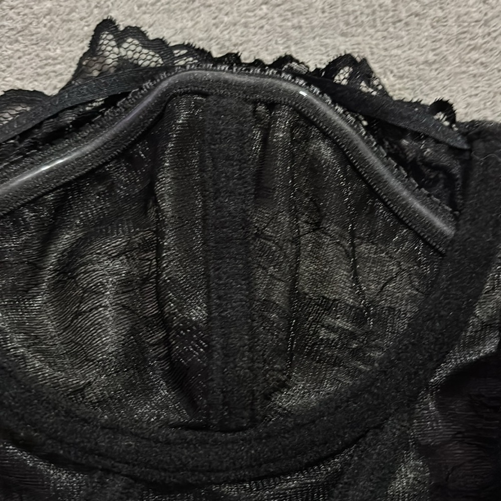 Black Bandeau with Structured Boning. New - Picture 6 of 6